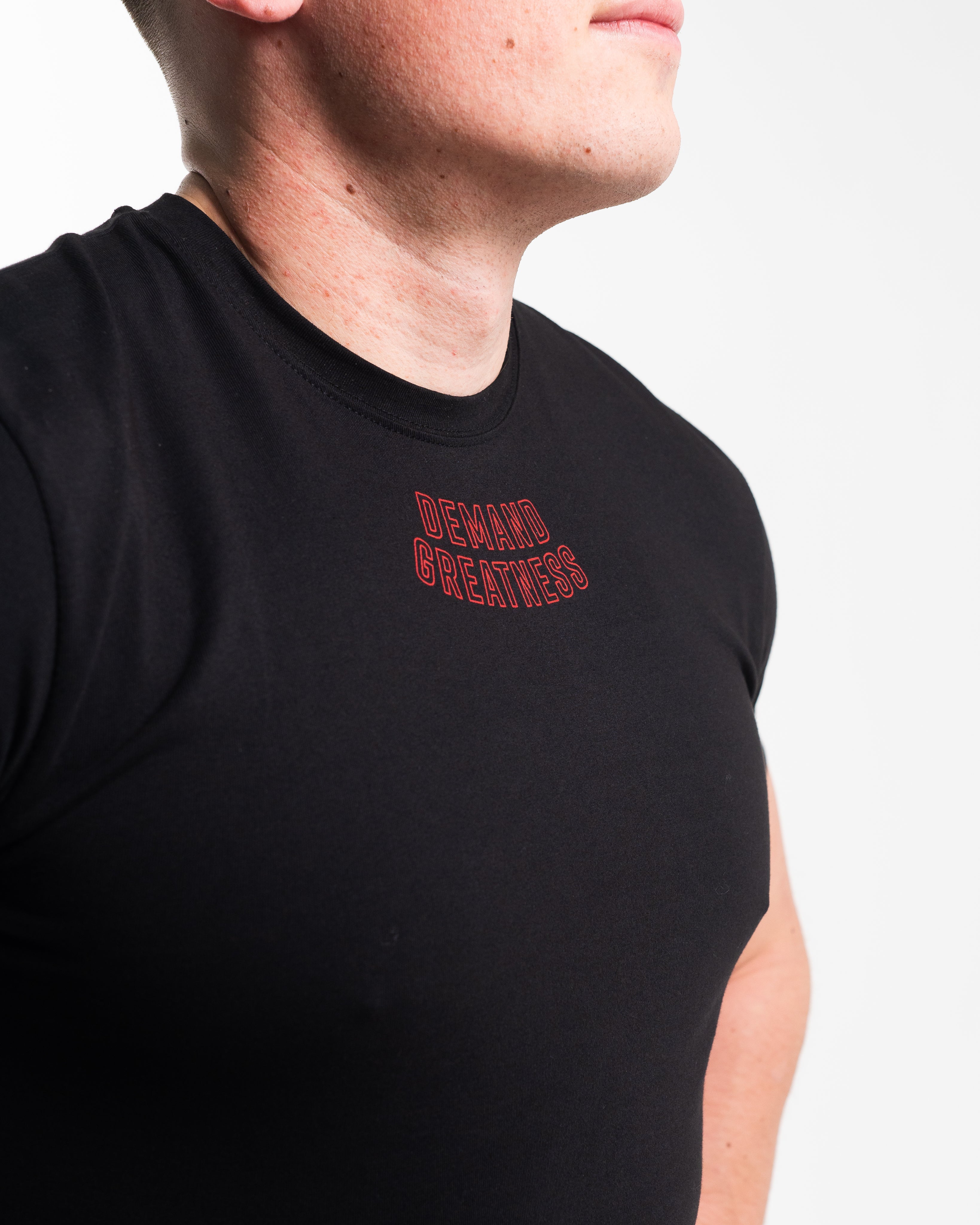 DG23 IPF Approved Meet Shirt Red Dawn is our new meet shirt highlighting Demand Greatness with a double outline font to showcase your impact on the platform. Shop the full A7 Powerlifting IPF Approved Equipment collection including Powerlifting Singlet, A7 Meet Shirt, A7 Zebra Wrist Wraps, A7 Deadlift Socks, Hourglass Knee Sleeves (Stiff Knee Sleeves and Rigor Mortis Knee Sleeves). PAL Lever is now IPF Approved. Genouillères powerlifting shipping to France, Spain, Ireland, Germany, Italy, Sweden and EU. 