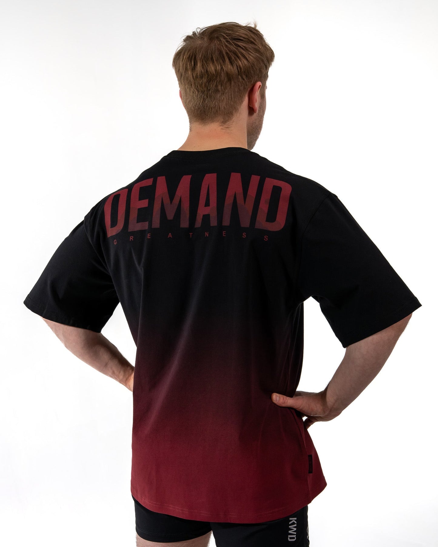 Just like our high-demand over-fit shirts, the Over-Fit Cut Off Shirt offers one of the best covers in the gym while giving you complete freedom of movement; or perfect for lounging in style. Designed for those upper-body days when it gets hot but you still want to keep your torso covered, this tank keeps you comfortable, flexible, and ready for every lift. Genouill�res powerlifting shipping to France, Spain, Ireland, Germany, Italy, Sweden and EU.