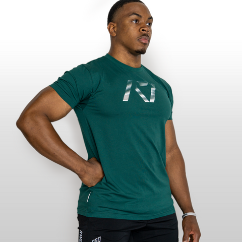 Whether pressing, pulling, squatting or any other variational movement the knurling is always there. The silicone bar grip helps with slippery commercial benches and bars and anchors the barbell to your back. Genouill�res powerlifting shipping to France, Spain, Ireland, Germany, Italy, Sweden and EU.