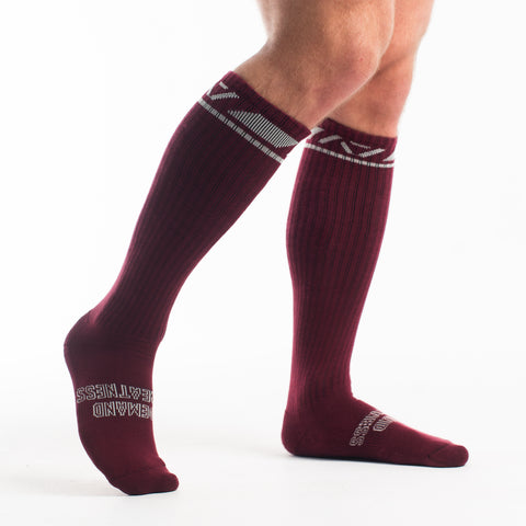 A7 Ivory Rose Deadlift socks showcase pink logos and let your energy show on the platform, in your training or while out and about. The IPF Approved Night Light Meet Kit includes Powerlifting Singlet, A7 Meet Shirt, A7 Zebra Wrist Wraps, A7 Deadlift Socks, Hourglass Knee Sleeves (Stiff Knee Sleeves and Rigor Mortis Knee Sleeves). Genouill�res powerlifting shipping to France, Spain, Ireland, Germany, Italy, Sweden and EU.
