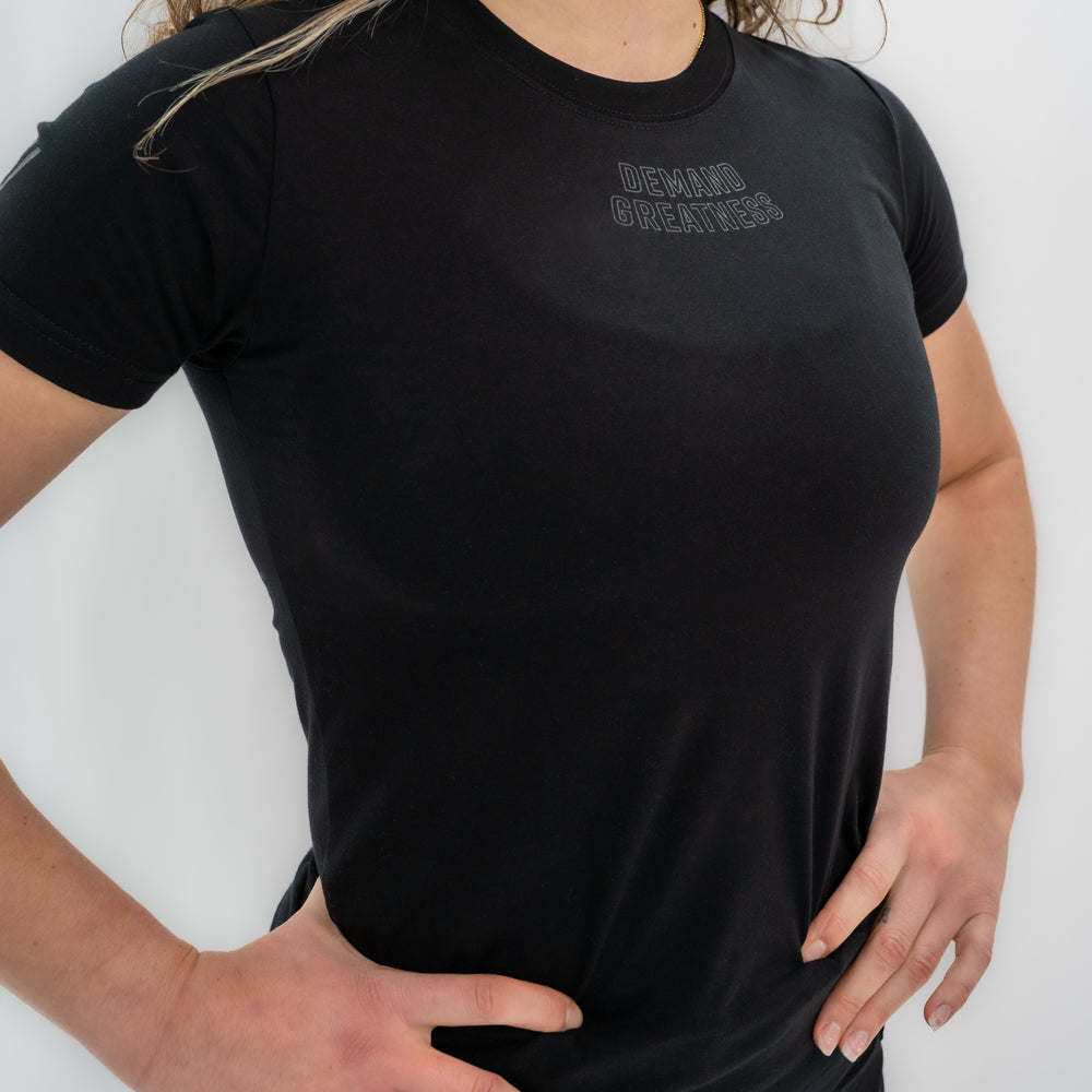 
                      
                        Demand Greatness True-Fit Shadow Stealth is our new meet shirt design highlighting Demand Greatness to showcase your impact on the platform. The Shirt is IPF Approved. Shop the full A7 Powerlifting IPF Approved Equipment collection. The IPF Approved Kit includes Powerlifting Singlet, A7 Meet Shirt, A7 Zebra Wrist Wraps, A7 Deadlift Socks, Hourglass Knee Sleeves (Stiff & Rigor Mortis Sleeves). Genouill�res powerlifting shipping to France, Spain, Ireland, Germany, Italy, Sweden and EU.
                      
                    