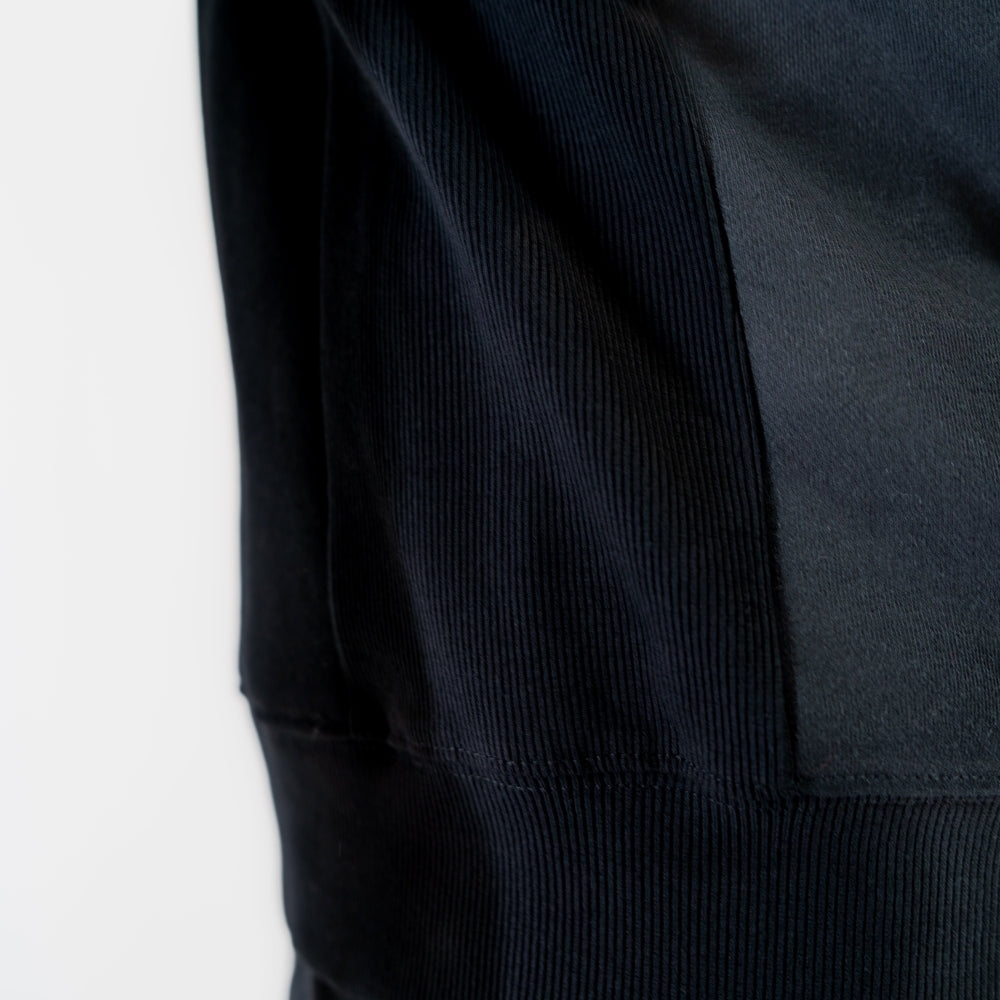 
                      
                        Made for the days when you need to stay warm without compromising mobility, the Unisex FLXcrw is built by athletes and designed for performance. Genouill�res powerlifting shipping to France, Spain, Ireland, Germany, Italy, Sweden and EU.
                      
                    