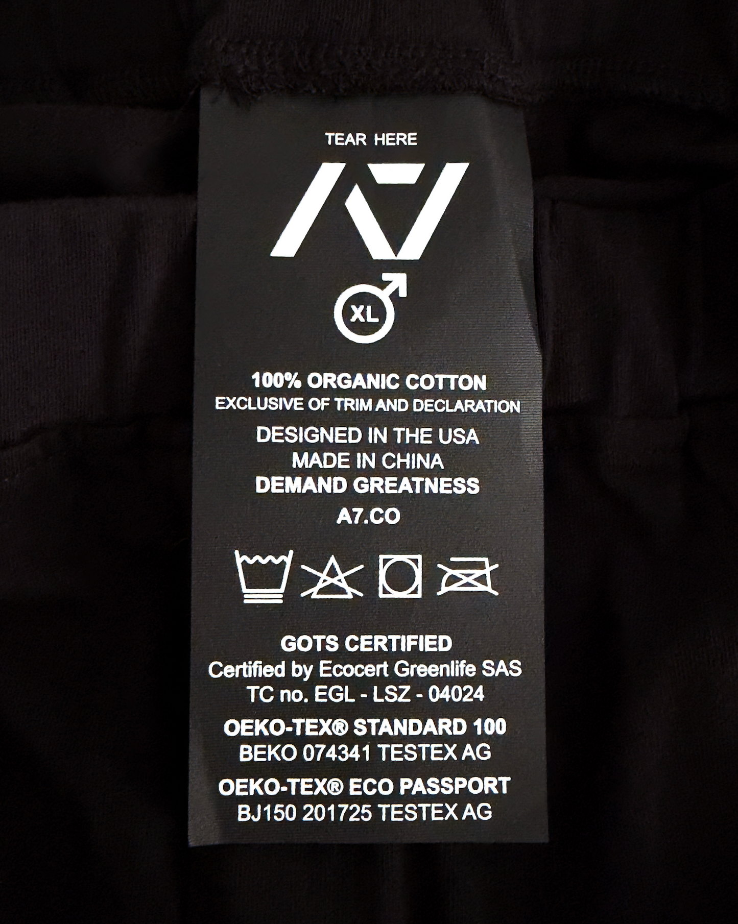 Demanding Greatness going the extra mile to offer TRUE Organic Apparel; not just in the fabric or the dye, but in every detail in between. Our certifications reflect this commitment: GOTS ensures our fabrics are made from 100% genuine organic cotton, and OEKO-TEX guarantees that our dyes and printed artwork are free from harmful substances and chemicals throughout the entire production process. Genouill�res powerlifting shipping to France, Spain, Ireland, Germany, Italy, Sweden and EU.