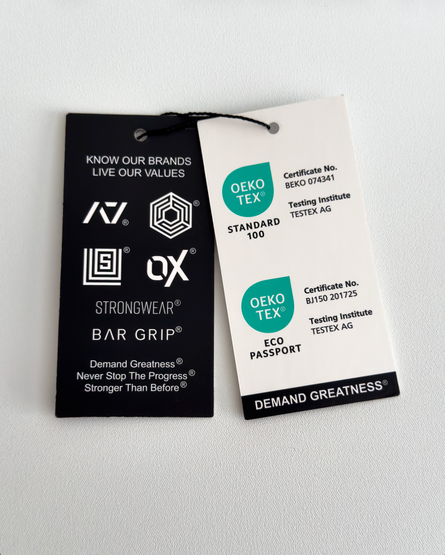 Demanding Greatness going the extra mile to offer TRUE Organic Apparel; not just in the fabric or the dye, but in every detail in between. Our certifications reflect this commitment: GOTS ensures our fabrics are made from 100% genuine organic cotton, and OEKO-TEX guarantees that our dyes and printed artwork are free from harmful substances and chemicals throughout the entire production process. Genouill�res powerlifting shipping to France, Spain, Ireland, Germany, Italy, Sweden and EU.
