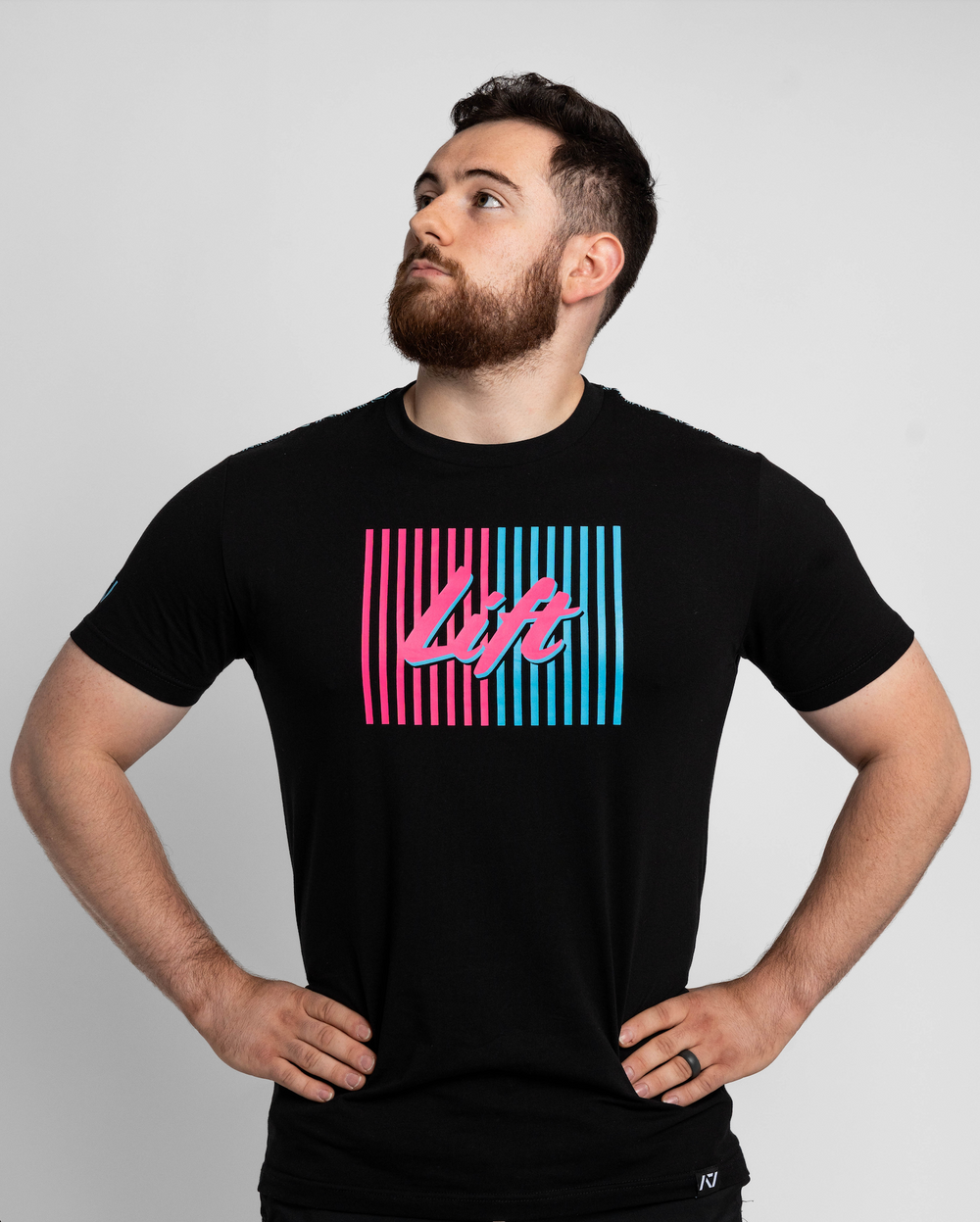 Whether pressing, pulling, squatting or any other variational movement the knurling is always there. The silicone bar grip helps with slippery commercial benches and bars and anchors the barbell to your back. Genouill�res powerlifting shipping to France, Spain, Ireland, Germany, Italy, Sweden and EU.