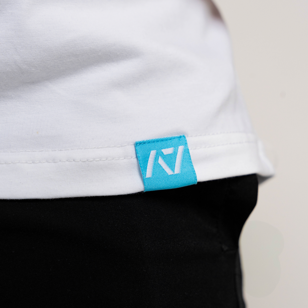 
                      
                        Whether pressing, pulling, squatting or any other variational movement the knurling is always there. The silicone bar grip helps with slippery commercial benches and bars and anchors the barbell to your back. Genouill�res powerlifting shipping to France, Spain, Ireland, Germany, Italy, Sweden and EU.
                      
                    