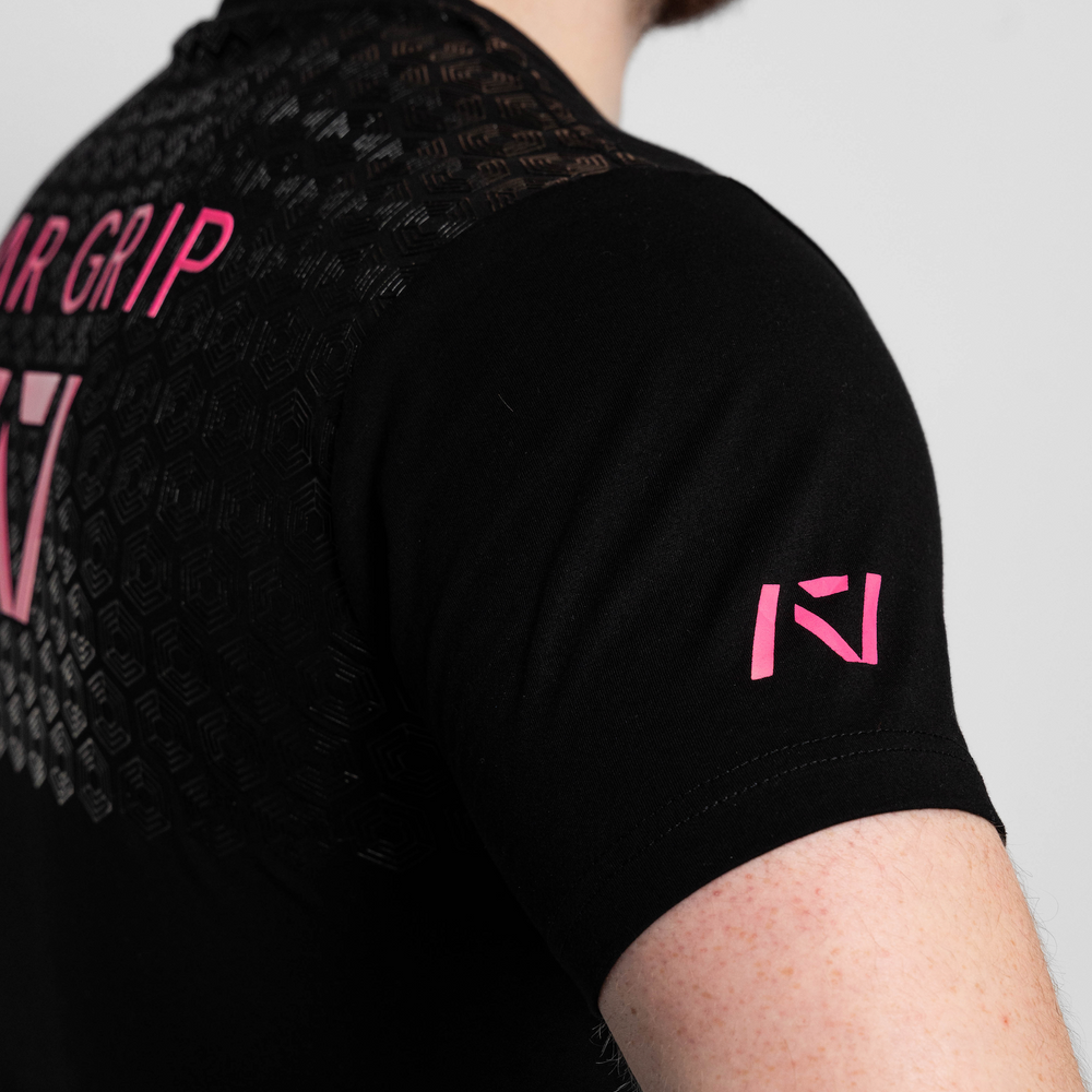 
                      
                        Whether pressing, pulling, squatting or any other variational movement the knurling is always there. The silicone bar grip helps with slippery commercial benches and bars and anchors the barbell to your back. Genouill�res powerlifting shipping to France, Spain, Ireland, Germany, Italy, Sweden and EU.
                      
                    