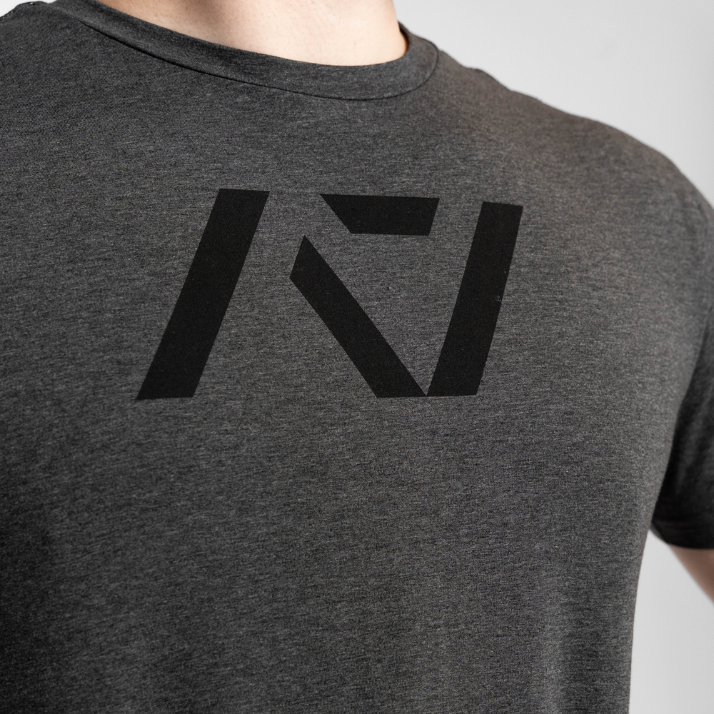 
                      
                        Whether pressing, pulling, squatting or any other variational movement the knurling is always there. The silicone bar grip helps with slippery commercial benches and bars and anchors the barbell to your back. Genouill�res powerlifting shipping to France, Spain, Ireland, Germany, Italy, Sweden and EU.
                      
                    