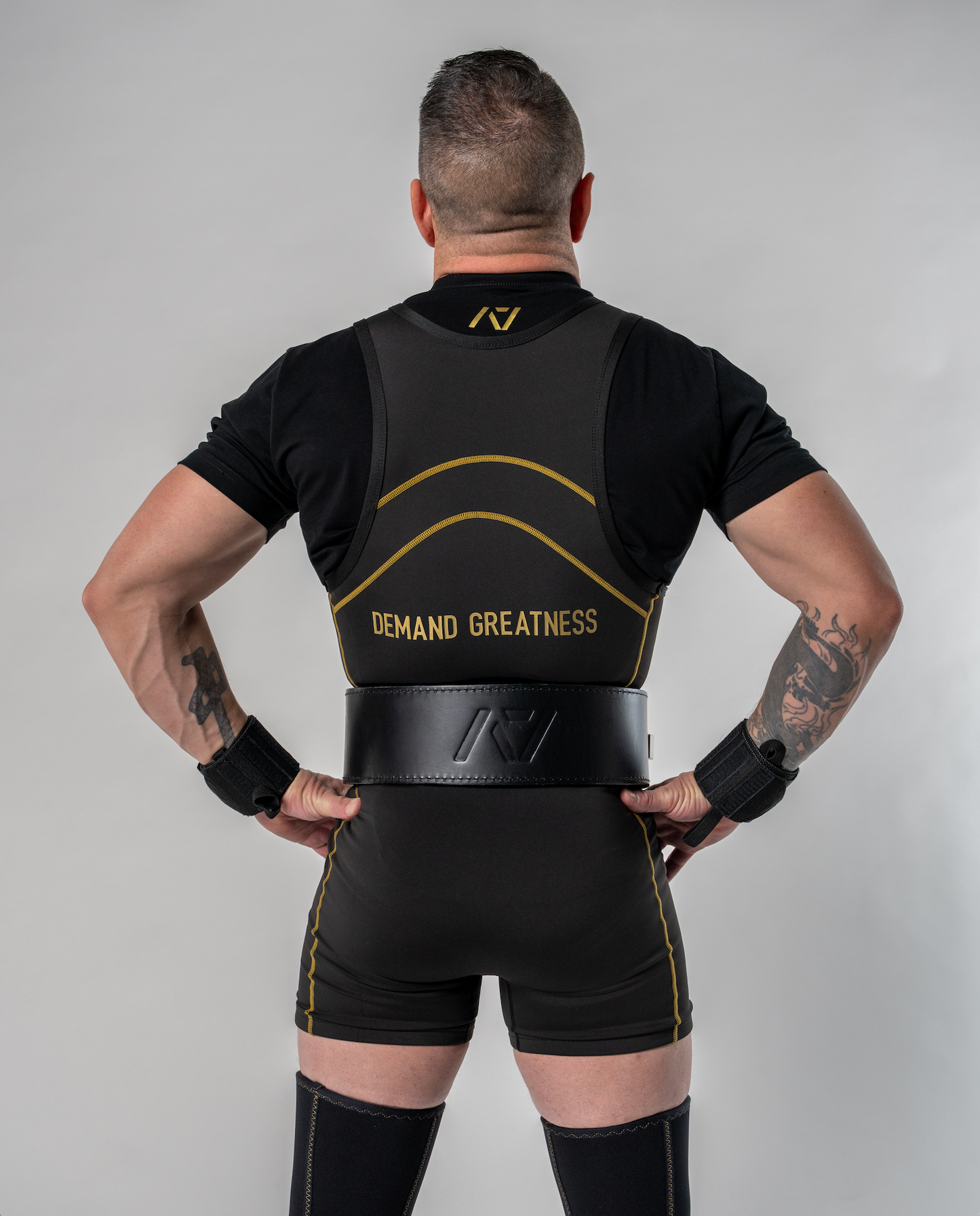 Our IPF APPROVED Rausch Singlets are designed to support the strength and power of an lifter.  A racerback design with advanced compression fabric provides powerlifters ultimate support whilst on the platform. IPF Approved Kit includes Rausch Powerlifting Singlet, A7 Meet Shirt, A7 Zebra Wrist Wraps, A7 Deadlift Socks, Hourglass Knee Sleeves (Stiff Knee Sleeves and Rigor Mortis Knee Sleeves). Genouill�res powerlifting shipping to France, Spain, Ireland, Germany, Italy, Sweden and EU.