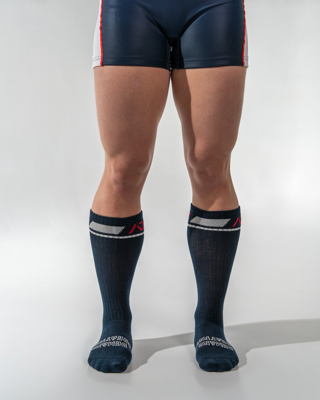 A7 RWB deadlift socks are designed specifically for pulls and keep your shins protected from scrapes. A7 deadlift socks are a perfect pair to wear in training or powerlifting competition. The A7 IPF Approved Kit includes Powerlifting Singlet, A7 Meet Shirt, A7 Zebra Wrist Wraps, A7 Deadlift Socks, Hourglass Knee Sleeves (Stiff Knee Sleeves and Rigor Mortis Knee Sleeves). Genouill�res powerlifting shipping to France, Spain, Ireland, Germany, Italy, Sweden and EU.