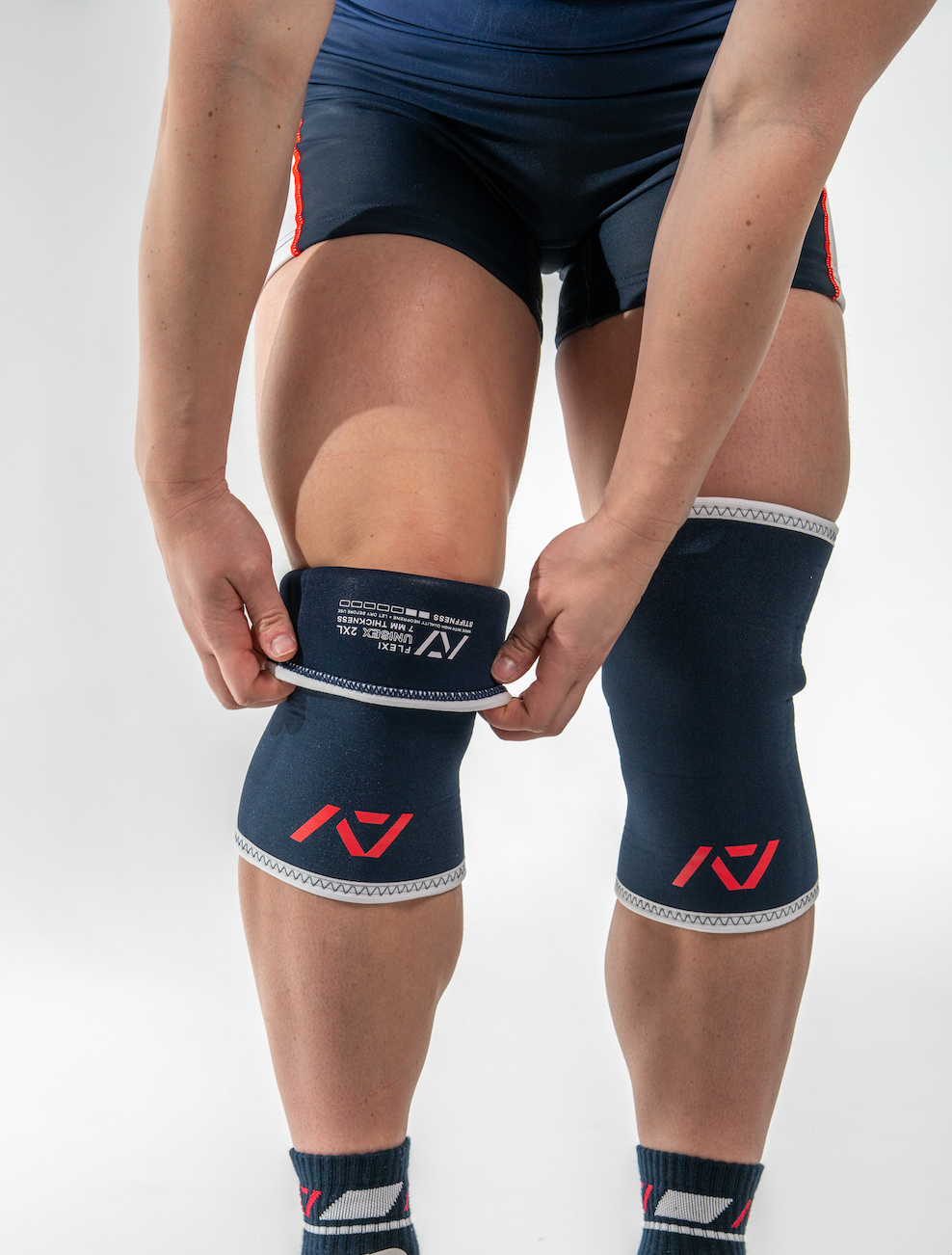 Hourglass Knee Sleeves - IPF Approved - RWB | A7 Europe Shipping
