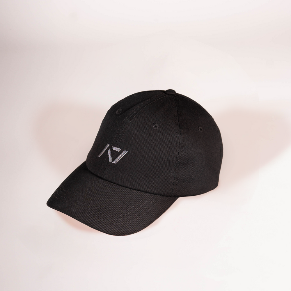 
                      
                        Organic Dad Hat in Shadow Stone brings effortless everyday style with a focus on comfort and sustainability. Made from premium organic cotton, this hat feels soft, breathable, and ready to go wherever you do.  The relaxed, unstructured fit delivers that classic "dad hat" vibe, while the Shadow Stone colorway keeps it clean, versatile, and easy to pair with any outfit, in or out of the gym. Genouill�res powerlifting shipping to France, Spain, Ireland, Germany, Italy, Sweden and EU.
                      
                    
