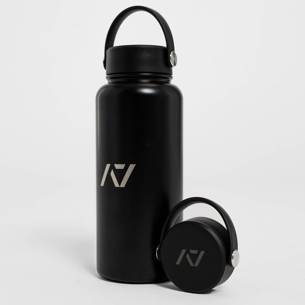 
                      
                        Our 32oz Insulated Stainless Steel Water Bottle in sleek black is designed to keep up with your toughest training days, long commutes, and everything in between. With a generous 32 oz capacity, you'll have plenty of hydration on hand to power through any challenge. Genouill�res powerlifting shipping to France, Spain, Ireland, Germany, Italy, Sweden and EU.
                      
                    
