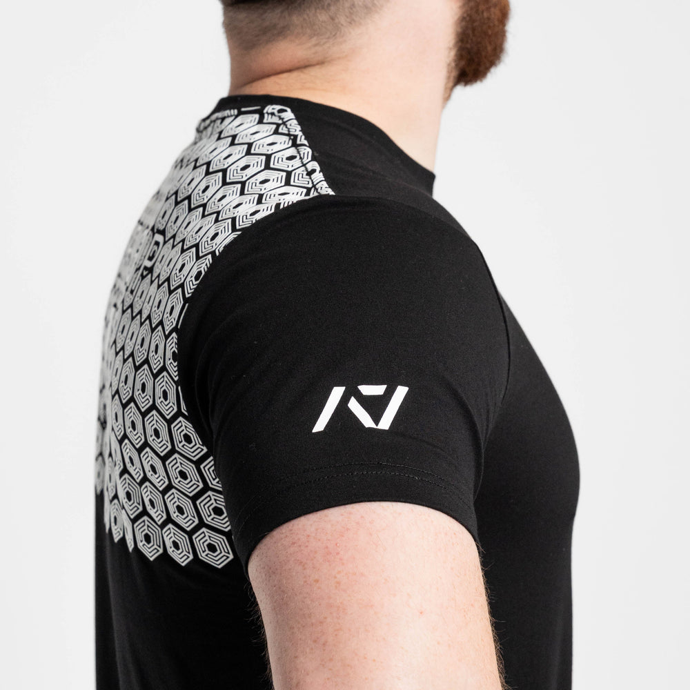 
                      
                        Whether pressing, pulling, squatting or any other variational movement the knurling is always there. The silicone bar grip helps with slippery commercial benches and bars and anchors the barbell to your back. Genouill�res powerlifting shipping to France, Spain, Ireland, Germany, Italy, Sweden and EU.
                      
                    