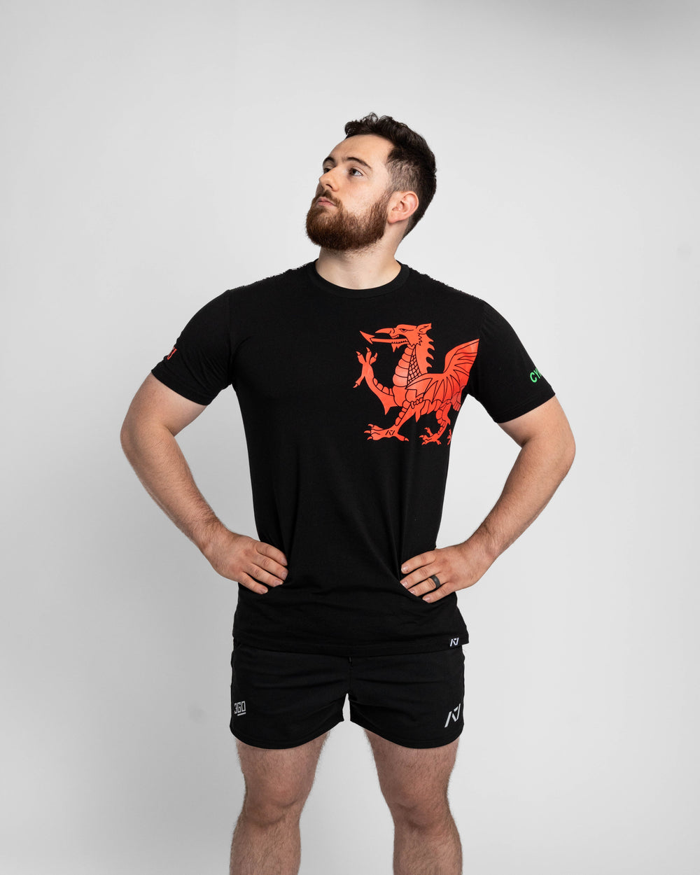 Whether pressing, pulling, squatting or any other variational movement the knurling is always there. The silicone bar grip helps with slippery commercial benches and bars and anchors the barbell to your back. Genouill�res powerlifting shipping to France, Spain, Ireland, Germany, Italy, Sweden and EU.