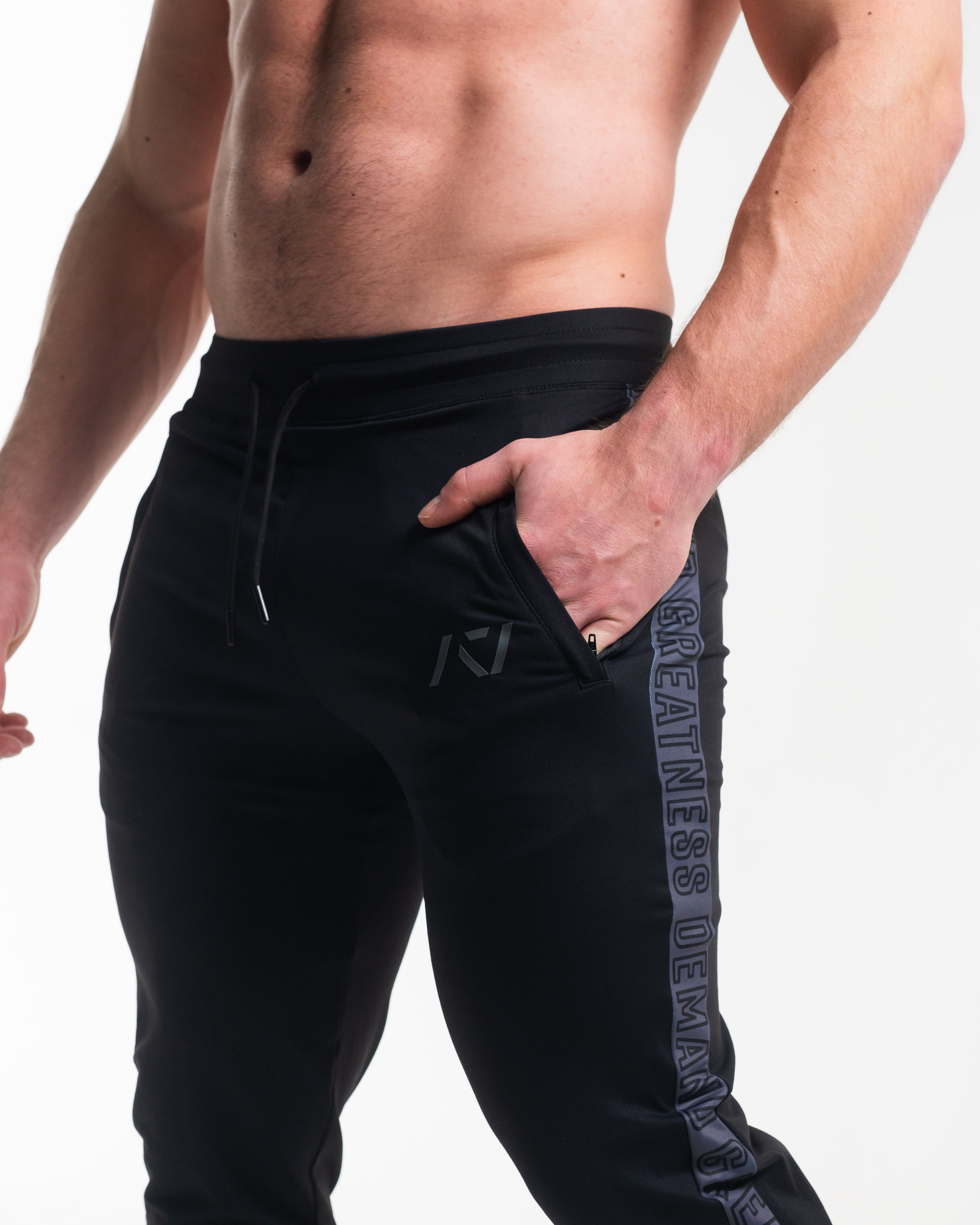 A7 Shadow Stone Defy joggers are just as comfortable in the gym as they are going out. These are made with premium moisture-wicking 4-way-stretch material for greater range of motion. These are a great fit for both men and women. All A7 Powerlifting Equipment shipping to France, Spain, Ireland, Germany, Italy, Sweden and EU. 