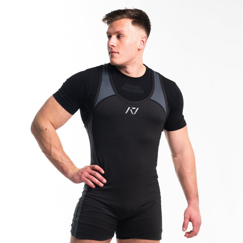 A7 IPF Approved Shadow Stone Luno singlet with extra lat mobility, side panel stitching to guide the squat depth level and curved panel design for a slimming look. The Women's singlet features a tapered waist and additional quad room. The IPF Approved Kit includes Powerlifting Singlet, A7 Meet Shirt, A7 Zebra Wrist Wraps, A7 Deadlift Socks, Hourglass Knee Sleeves (Stiff Knee Sleeves and Rigor Mortis Knee Sleeves). Genouillères powerlifting shipping to France, Spain, Ireland, Germany, Italy, Sweden and EU. 