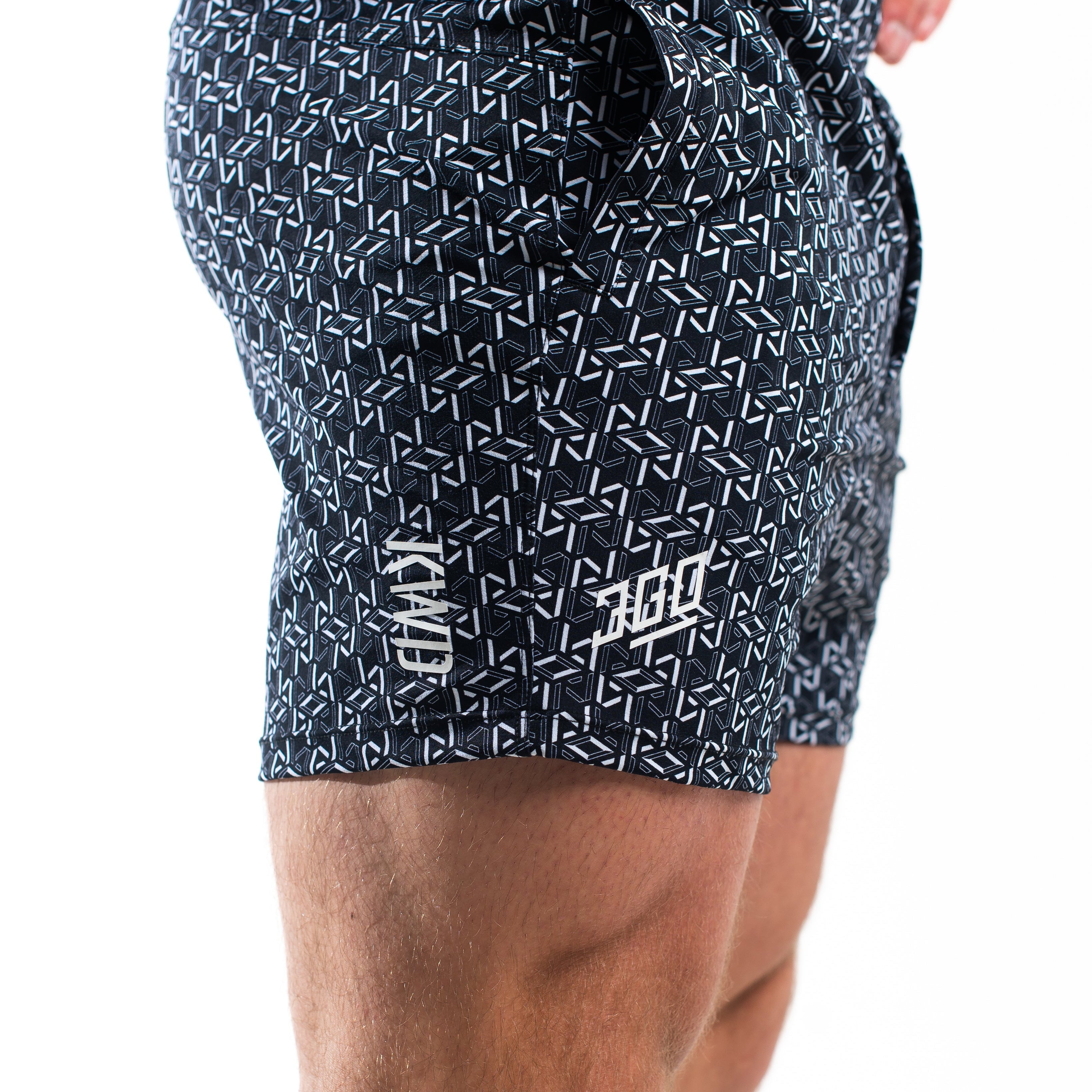 360GO was created to provide the flexibility for all movements in your training while offering comfort. These shorts offer 360 degrees of stretch in all angles and allow you to remain comfortable without limiting any movement in both training and life environments. Designed with a wide drawstring to easily adjust your waist without slipping. Purchase 360GO KWD Squat Shorts from A7 UK. Genouillères powerlifting shipping to France, Spain, Ireland, Germany, Italy, Sweden and EU.