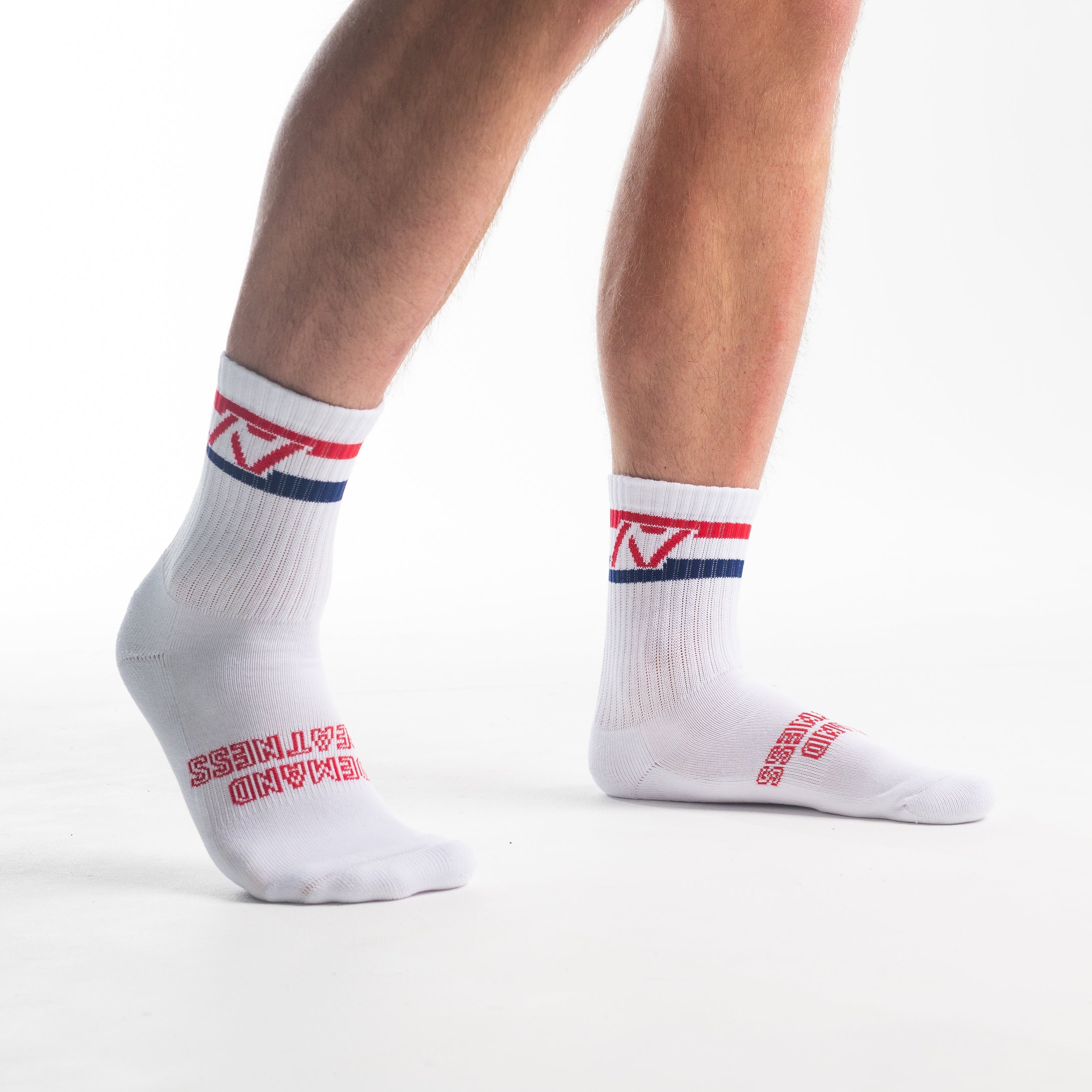 A7 RWB Crew socks showcase red, white and blue logos to let your energy show on the platform, in your training or while out and about. The IPF Approved Shadow Stone Meet Kit includes Powerlifting Singlet, A7 Meet Shirt, A7 Zebra Wrist Wraps, A7 Deadlift Socks, Hourglass Knee Sleeves (Stiff Knee Sleeves and Rigor Mortis Knee Sleeves). Genouillères powerlifting shipping to France, Spain, Ireland, Germany, Italy, Sweden and EU.