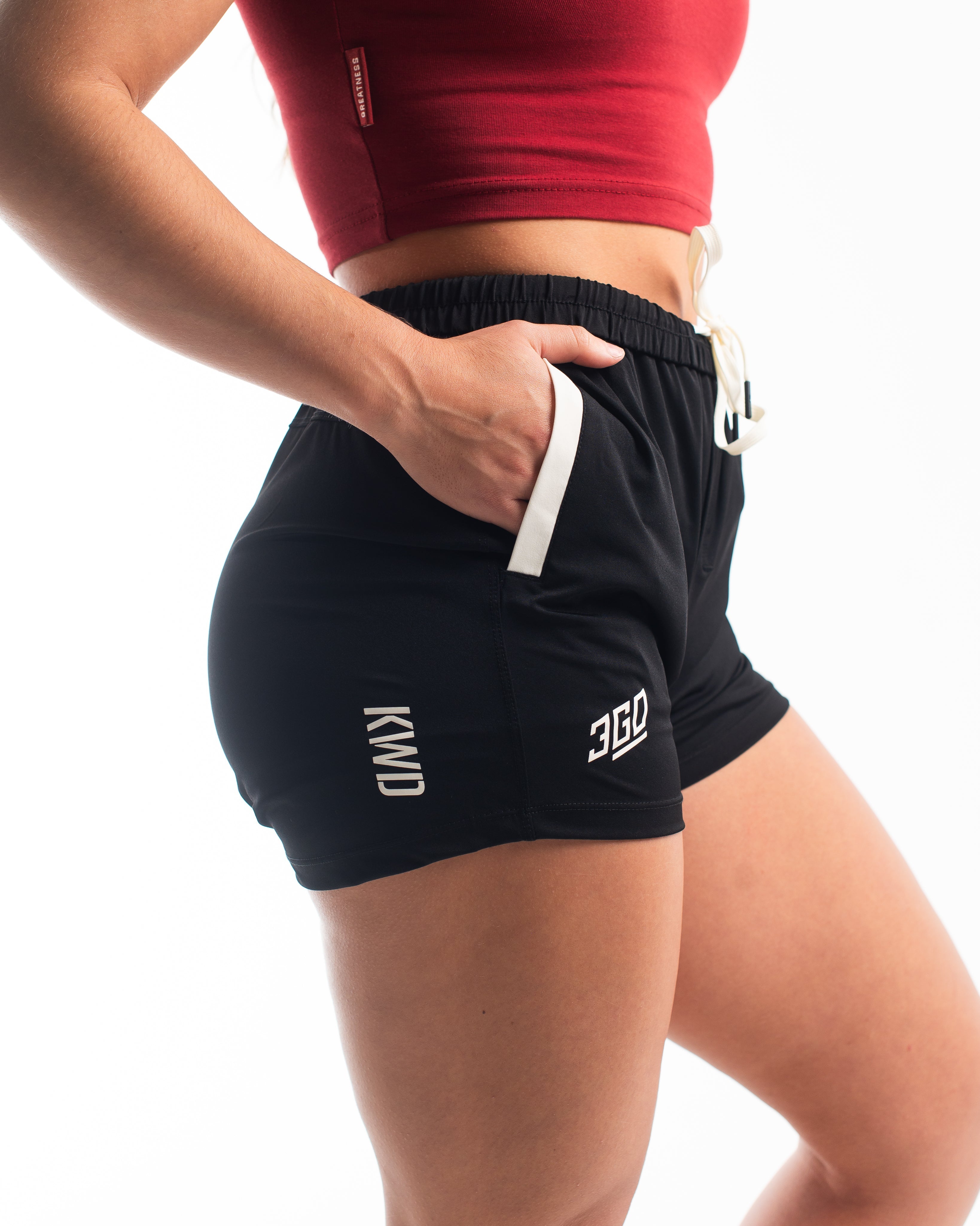 360GO was created to provide the flexibility for all movements in your training while offering comfort. These shorts offer 360 degrees of stretch in all angles and allow you to remain comfortable without limiting any movement in both training and life environments. Designed with a wide drawstring to easily adjust your waist without slipping. Purchase 360GO KWD Squat Shorts from A7 UK. Genouill�res powerlifting shipping to France, Spain, Ireland, Germany, Italy, Sweden and EU.