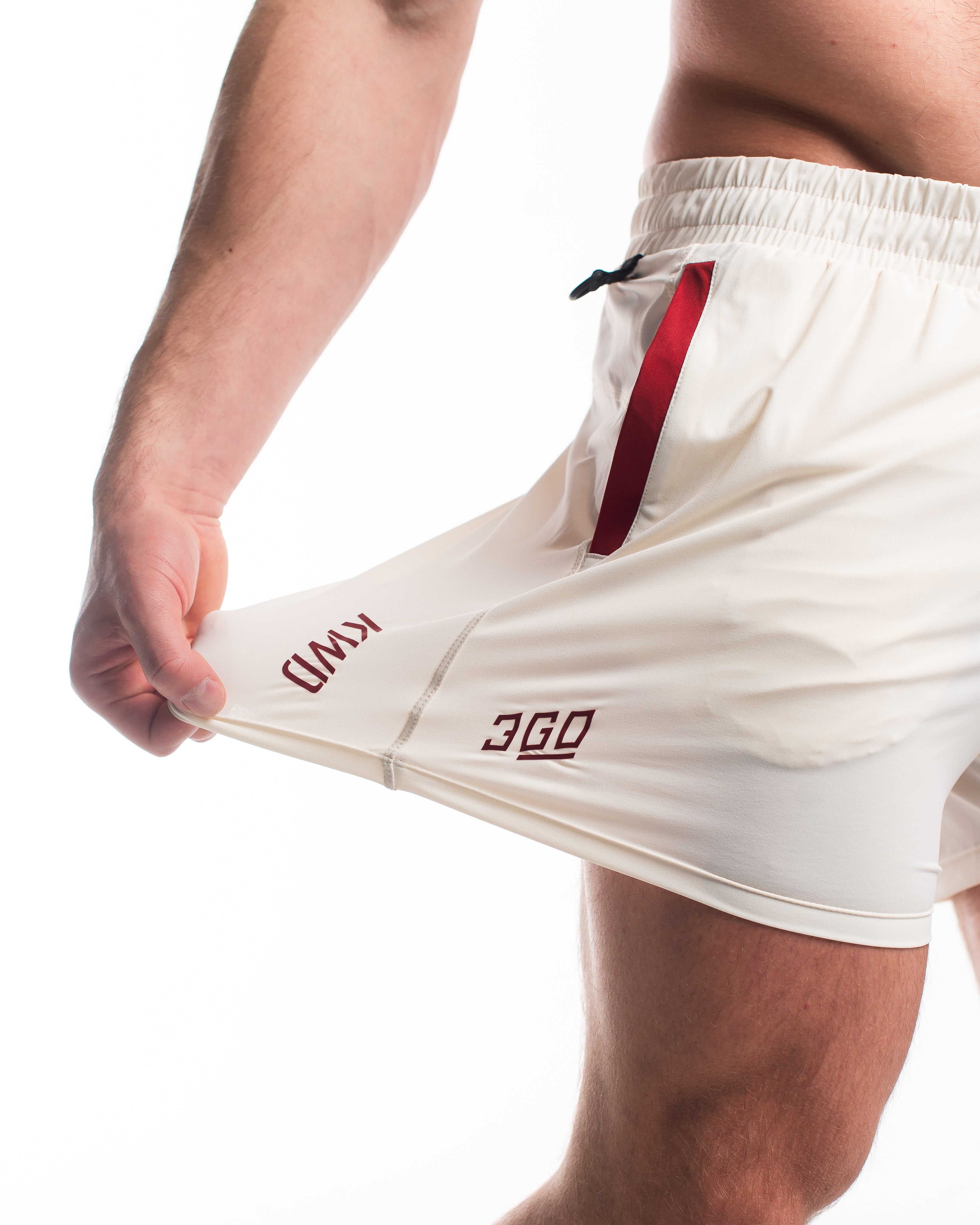 360GO was created to provide the flexibility for all movements in your training while offering comfort. These shorts offer 360 degrees of stretch in all angles and allow you to remain comfortable without limiting any movement in both training and life environments. Designed with a wide drawstring to easily adjust your waist without slipping. Purchase 360GO KWD Squat Shorts from A7 UK. Genouill�res powerlifting shipping to France, Spain, Ireland, Germany, Italy, Sweden and EU.