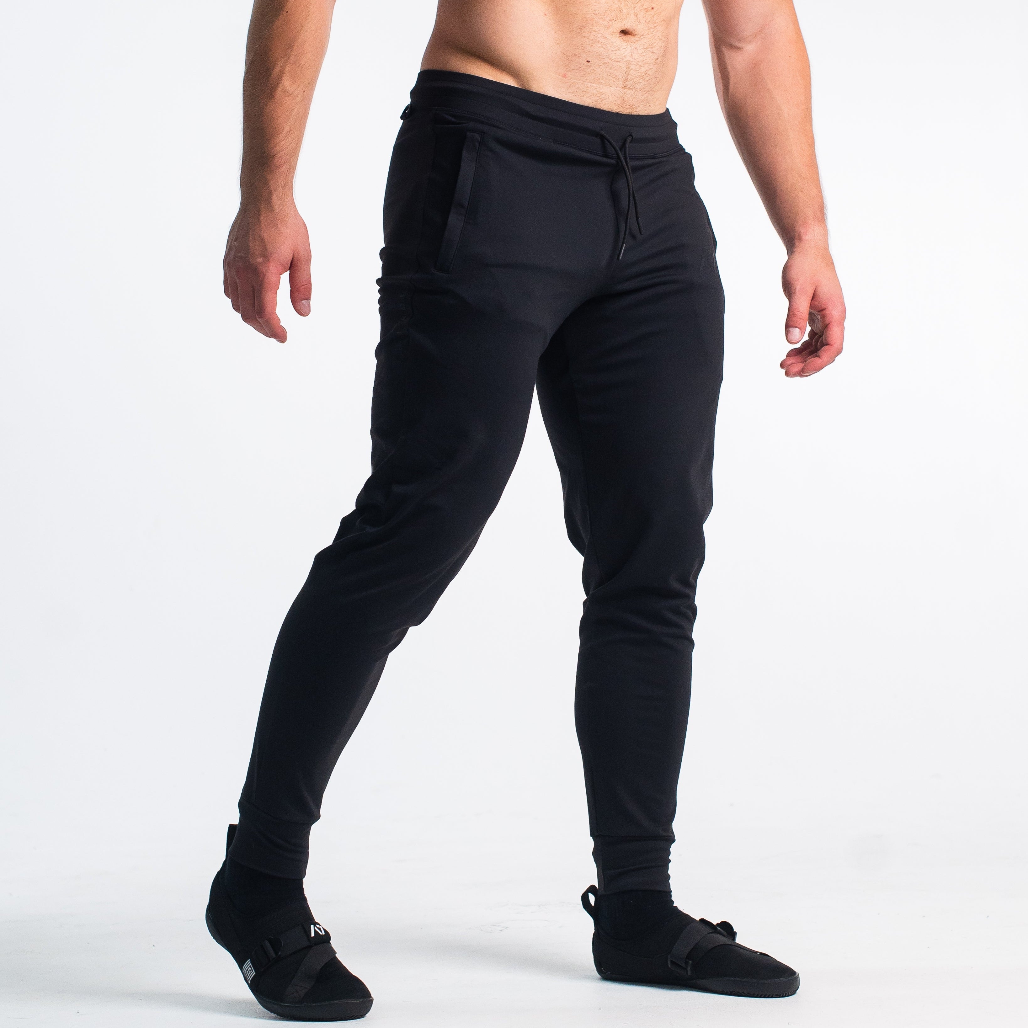 Defy joggers are just as comfortable in the gym as they are going out. These are made with premium moisture-wicking 4-way-stretch material for greater range of motion. These are a great fit for both men and women and offer deep zippered pockets and tapered leg design. Purchase Stealth Defy Joggers from A7 UK shipping to UK or A7 Europe shipping to EU.