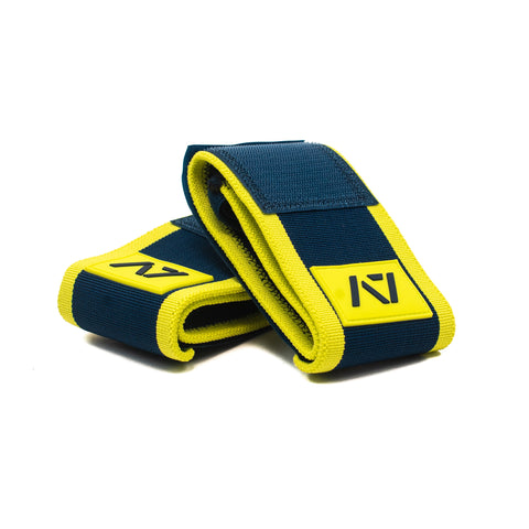 This Electric Lemonade colourway is a refreshing cup of lemonade on a hot day. A colourway that stands out on the platform, while still providing the level of quality, support and comfort you demand from your products. These wrist wraps will remind you to bring your electricity to hit those lifts. These wrist wraps are a perfect addition to your IPF approved kit.