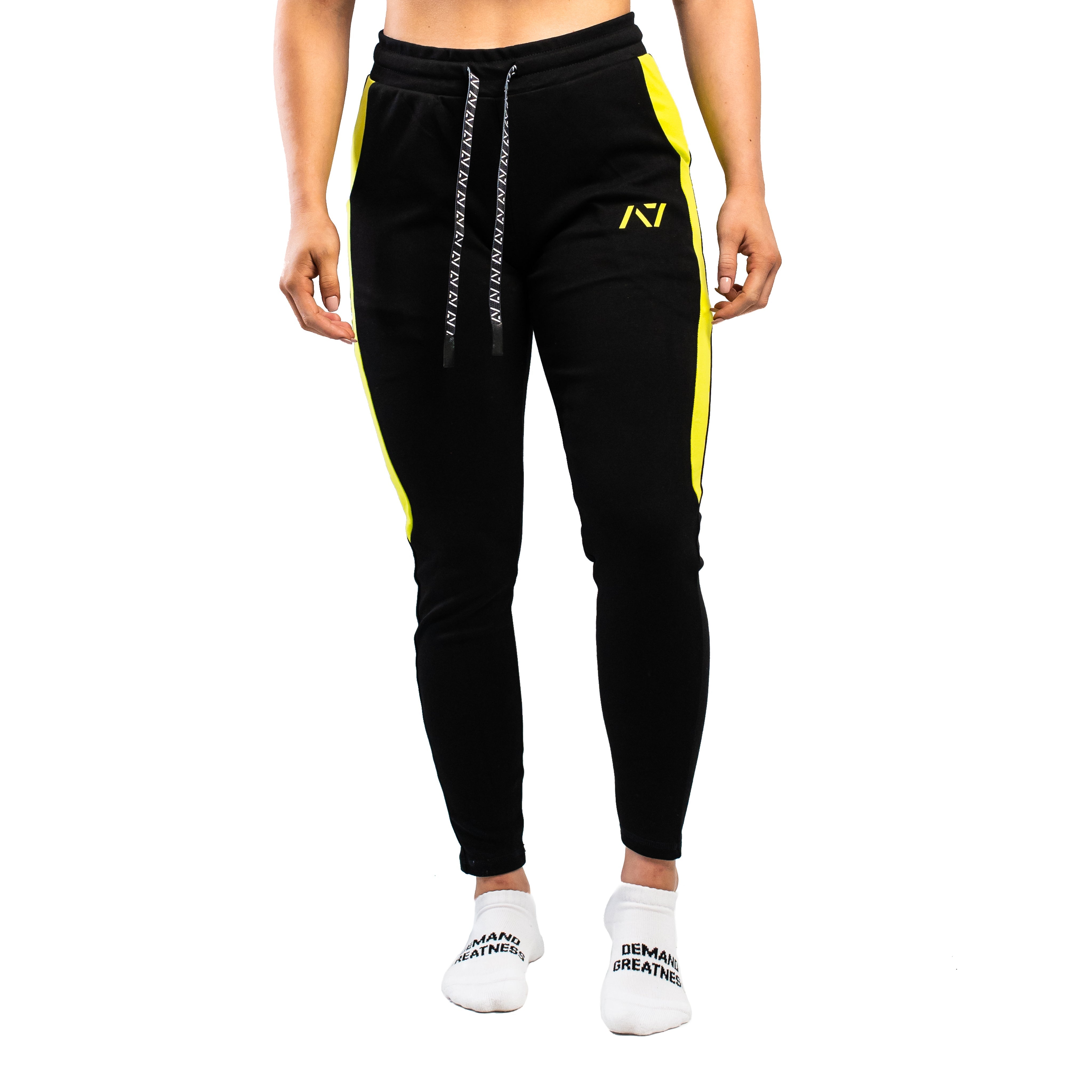 Our Moxie Joggers are made with premium cotton spandex fabric to keep you comfy throughout the day whether you are training or going out! Our Moxie Joggers contour to your body and feature a reflective stripe on both side, deep un-zippered pockets and stealth matte logos. Now in our new Inferno colourway. You can purchase Hinge Moxie joggers from A7 UK or A7 Europe. A7 UK shipping to UK, Ireland, France, Italy, Germany, the Netherlands, Sweden and Poland.