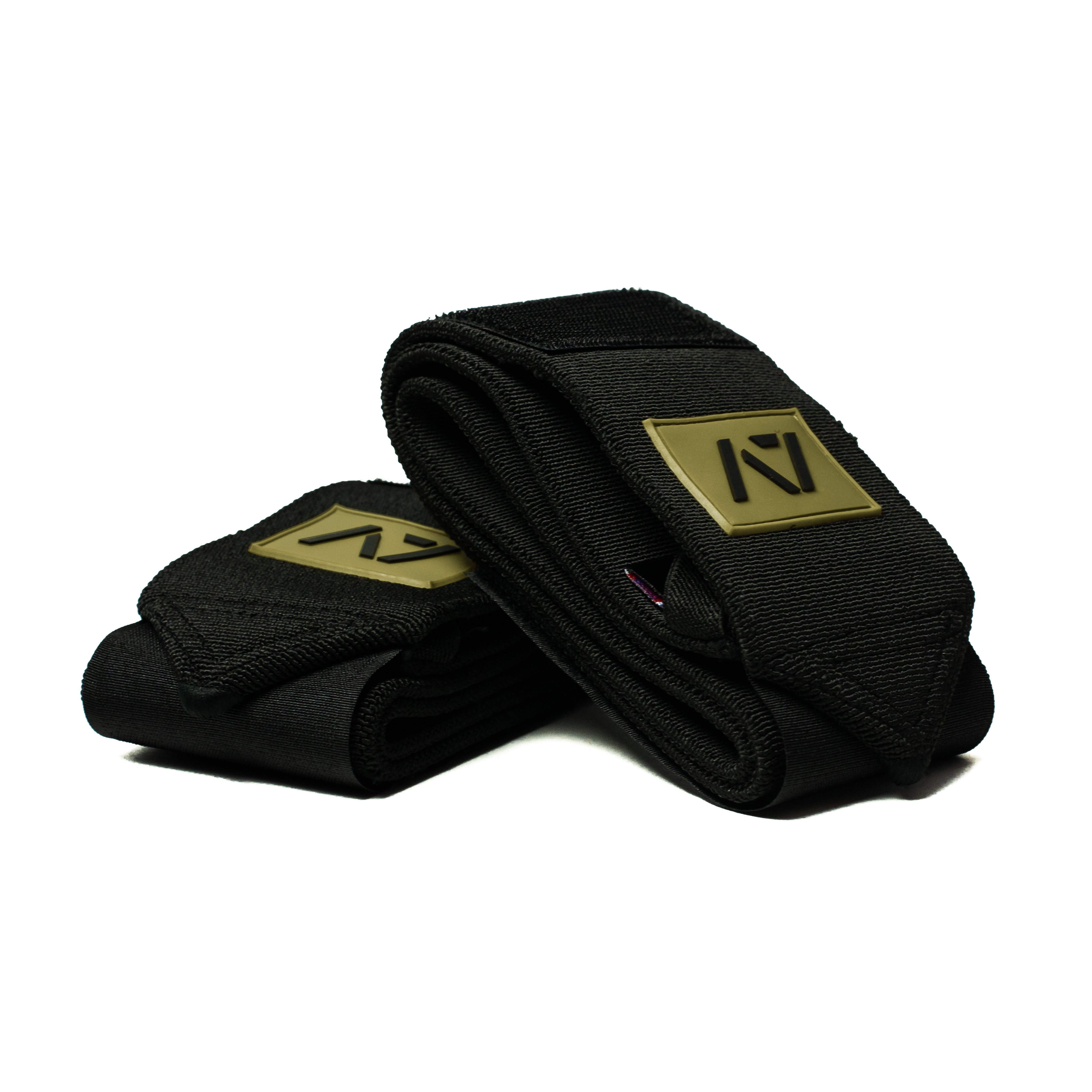 Whether you are benching or squatting, A7 wrist wraps are a perfect addition to your gym bag and IPF approved kit. These wraps feature double thumb loops so you don't ever have to worry about which way you have to put them on. We offer these wrist wraps in 3 sizes : 55 cm, 77 cm and 99 cm. A7 Wrist Wraps are IPF approved.