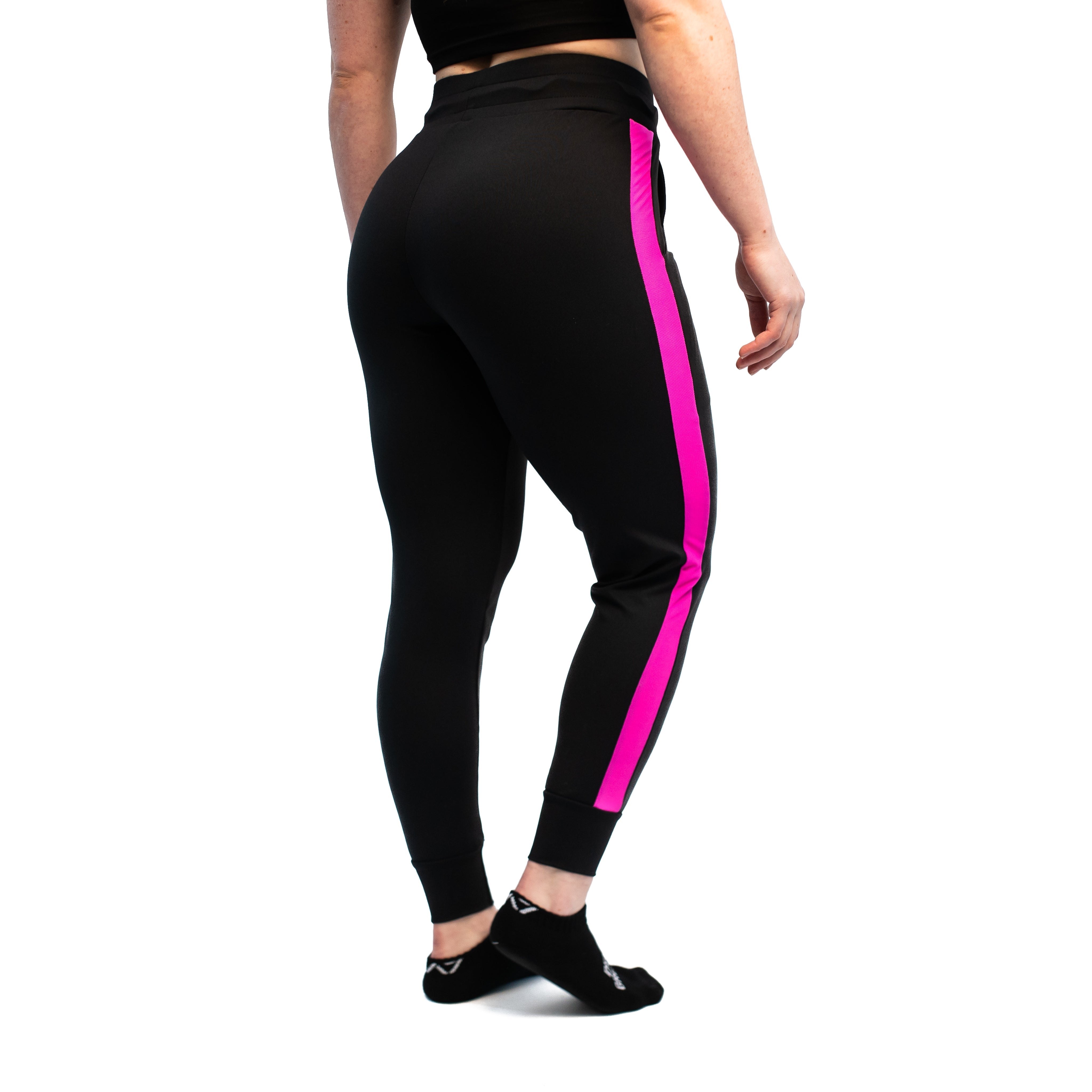 A7’s newest Women's Joggers are made with the same premium Defy fabric you have come to love, but with female curves (flexure) in mind! Using 4-way-stretch material, these flexure joggers are specifically designed for Women's unique shape. Flexure women’s joggers in pink are available to buy from A7UK for shipping to UK and Europe.