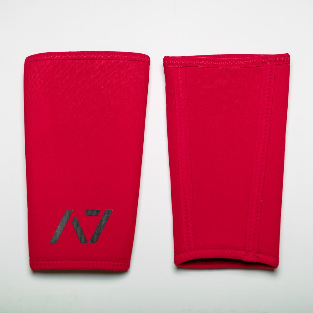 A7 IPF approved FIRE CONE knee sleeves are structured with a downward cut panel on the back of the quad and calf to ensure ultimate compression at the knee joint. A7 CONE knee sleeves are IPF approved for use in all powerlifting competitions. A7 cone knee sleeves are made with high quality neoprene and the knee sleeves are sold as a pair. The double seem on the knee sleeves create a greater tension on the knee joint. Available in UK and Europe including France, Italy, Germany, Sweden and Poland 
