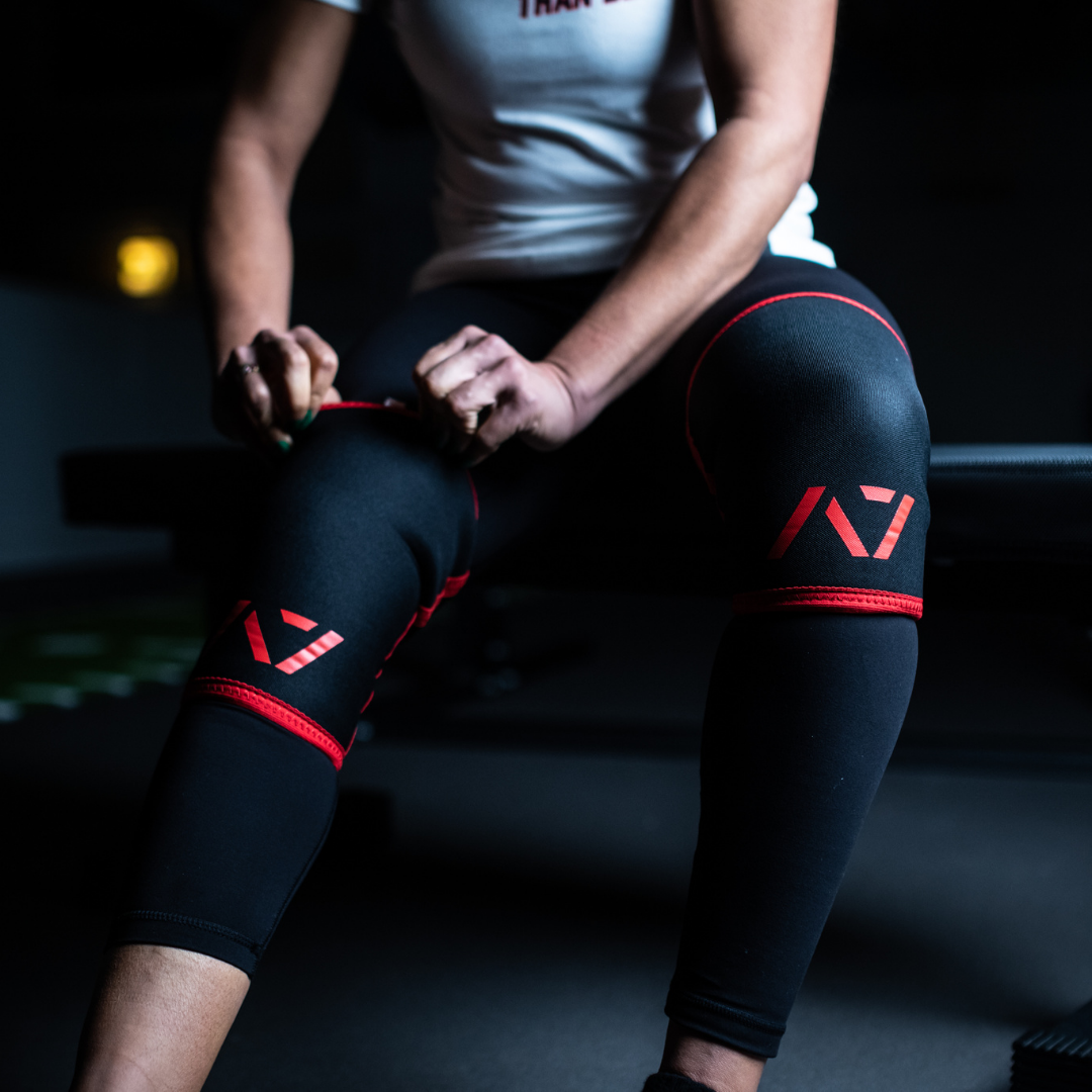 A7 Inferno knee sleeves feature black and red design. These are structured with a downward cut panel on the back of the quad and calf to ensure these have the ultimate compression at the knee joint. The A7 CONE Stealth Stiff Knee Sleeves are IPF approved and are allowed in all IPF competitions and affiliate federations like the European Powerlifting Federation and all federations across Europe.